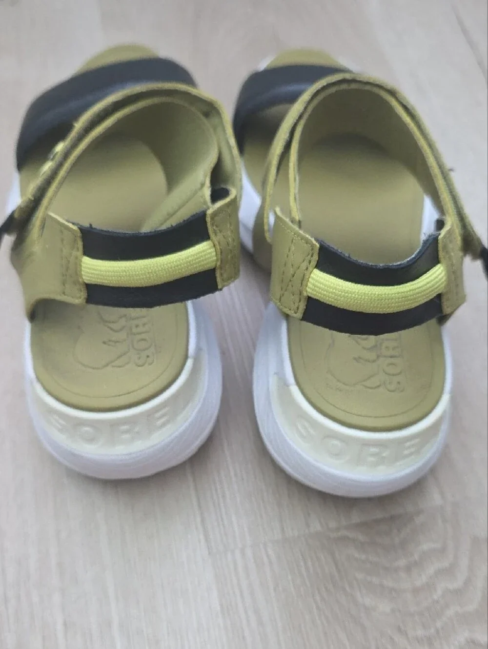Sorel Kinetic Impact Y-Strap High Wedge Sandal Olive Green Size 9